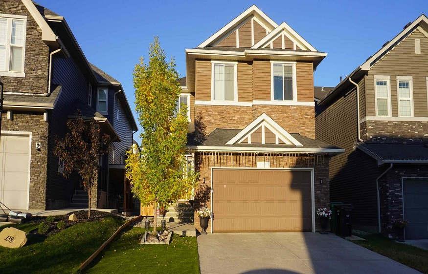 The Epitome of Elegance: Navigating the Luxury Home Buying Experience